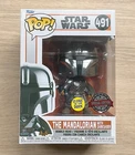 Funko Pop Star Wars The Mandalorian With Darksaber GITD #491 + Free Protector