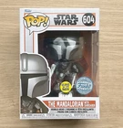 Funko Pop Star Wars The Mandalorian With Darksaber GITD #604 + Free Protector