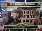 Funko Pop Town Ghostbusters 03 Dr. Peter Venkman With Firehouse 2019 Protector