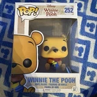 Funko Pop! Vinyl: Disney - Winnie the Pooh (Seated) #252