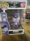 Funko Pop! Vinyl: Five Nights at Freddy's - Bonnie the Rabbit #107