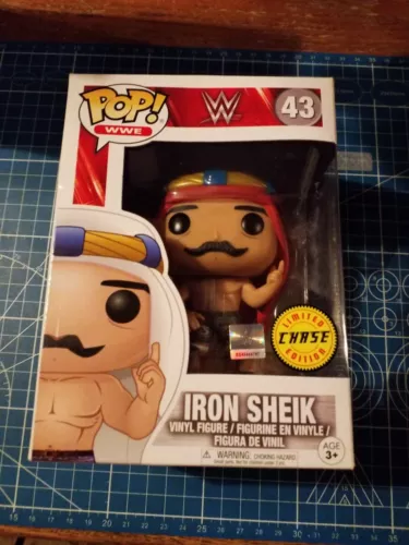 Pop Vinyl Iron Sheik 43 WWE CHASE Figure
