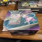 V Heroes Umbreon Tin