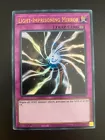 Light-Imprisoning Mirror