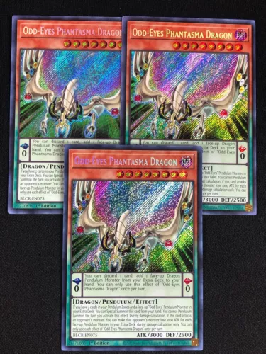 Odd-Eyes Phantasma Dragon
